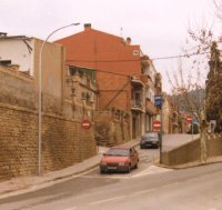 El carrer Armengol en la intersecci� amb l'avinguda del Secretari Canal