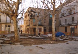 Panor�mica de la pla�a de l'Ajuntament des del carrer del Mestre Aubert