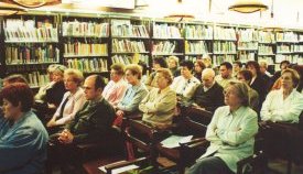 La biblioteca es va omplir amb motiu de la taula rodona sobre la situaci� dels presos catalans a casa nostra i a l'estranger
