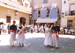 Dolors Botines va ser escollida n�via d'enguany