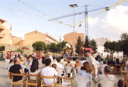 El festival de dansa va reunir for�a p�blic a la pla�a Espanya