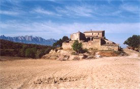 Cal Soler de les Teules, imponent i situat en un paratge molt atractiu