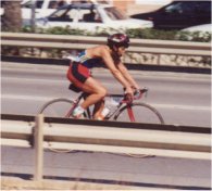 La Merc� practicant el ciclisme en ruta