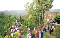 Aquest any més de 1.200 persones es van aplegar a l’ermita de Vallhonesta per recollir el tradicional panellet