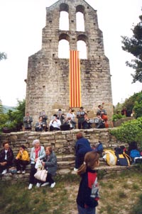 La Cobla Nocturna d’Igualada va ser l’encarregada de posar la música a les sardanes que es fan davant de l’ermita