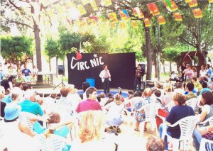 La Pla�a Catalunya es va omplir per veure un espectacle de circ en el que van participar grans i petits