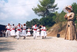 Fragment del Ball de Gitanes per part de l’Esbart Dansaire Santvicentí