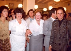 El dia de la inauguraci� de l'Esplai, ara fa 19 anys, la Vicenta i tot el seu personal es va encarregar de preparar el dinar per la celebraci�. Entre les personalitats il�lustres, es va comptar amb la pres�ncia de la senyora Marta Ferrusola