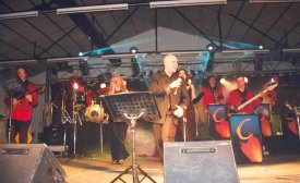 L'Orquestra C�lida va portar el Ball de Festa Major d'Hivern que va acabar m�s enll� de les dues de la matinada
