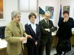 Joan Montsech, Engr�cia Santiago, Carles Duarte i Gl�ria Torner en el moment de la inauguraci� de l'exposici� dels Deu anys de l'Agrupaci� Art�stica Sant Vicen�.