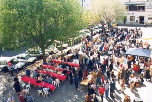 La Plaa Clav feia goig de veure tanta gent encuriosits per aquest nou acte a Sant Vicen