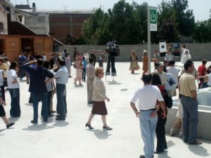 La inauguraci� de la deixalleria va aplegar un bon nombre de p�blic encuriosits per veure aquest nou servei que ofereix el municipi