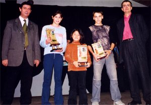 Els guanyadors de la categoria inferior als 16 anys, Nria Bach, Iywan vila i David Heredia amb Valent Carrera i Pere Anton Llobet