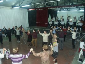 La Cobla "Llu�sos de Taradell" va fer l'audici� de sardanes d'aquesta Festa Major d'Hivern. / JORDI LARGO
