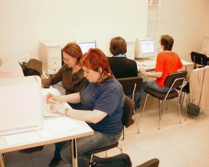 Alumnes del curs d'inform�tica del curs 2003-04 de Sant Vicen� de Castellet